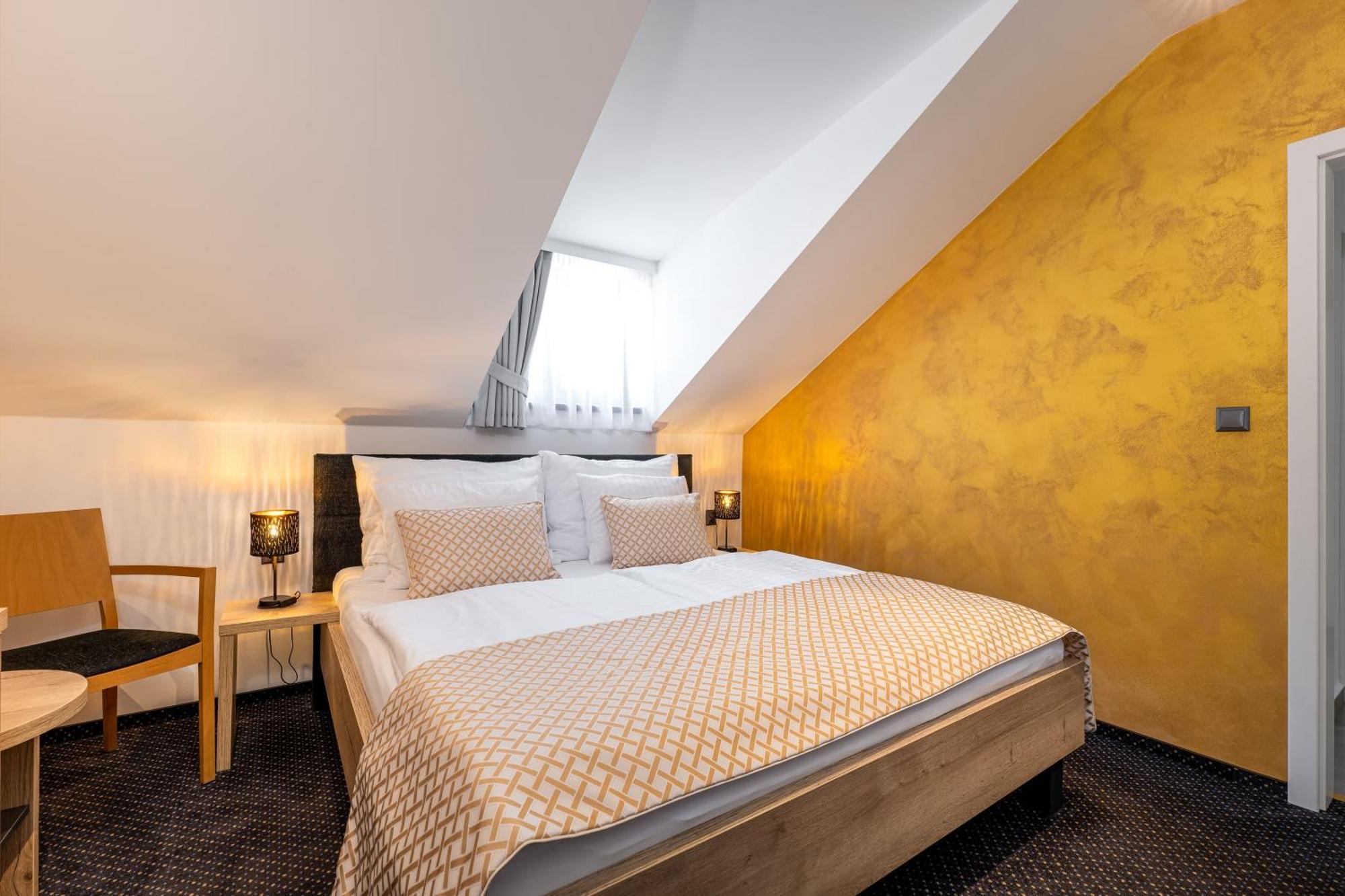 Penzion Golden Crown Cesky Krumlov Exterior photo