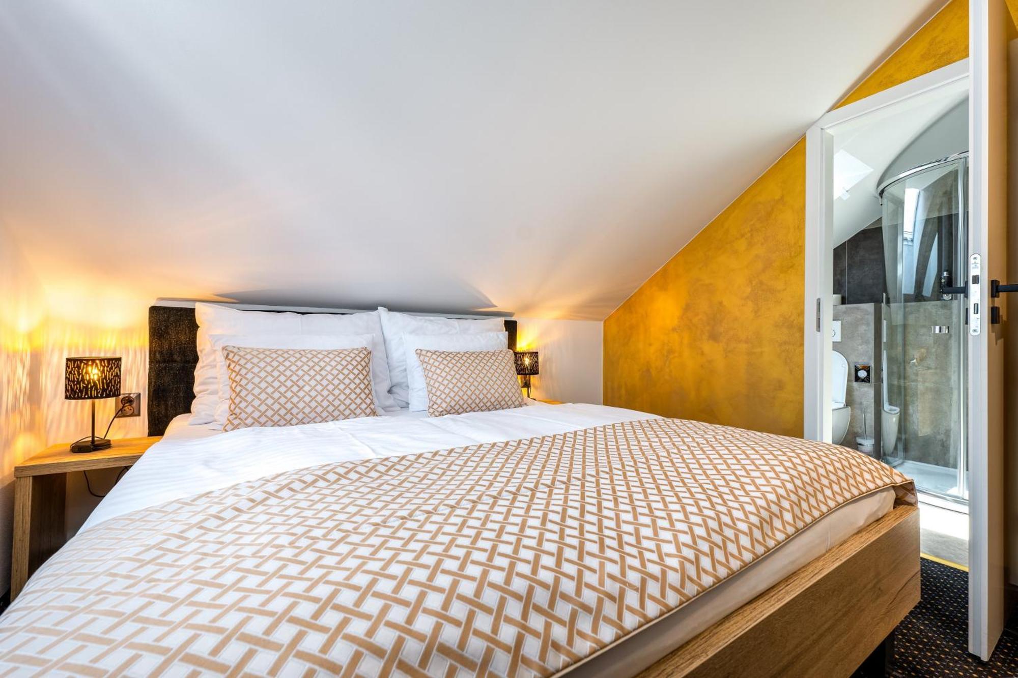 Penzion Golden Crown Cesky Krumlov Exterior photo